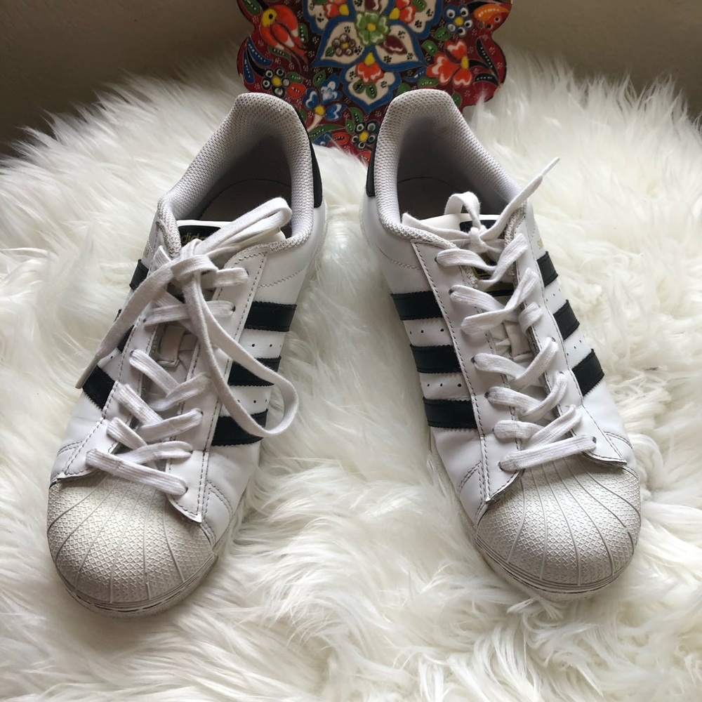 Aidas Sneakers - Picture 2 of 12